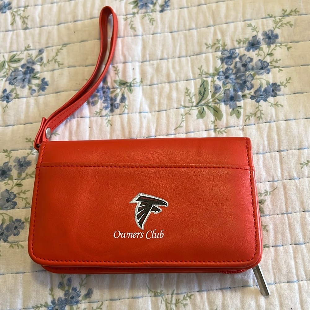 NWOT Falcons Gemline Owners Club wristlet